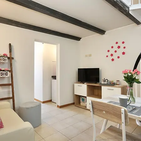 Santa Monaca 23 - Sweet Dreams In Florence